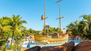 Hotel Lacqua DiRoma Park em Caldas Novas com piscinas termais — Visual Viagens